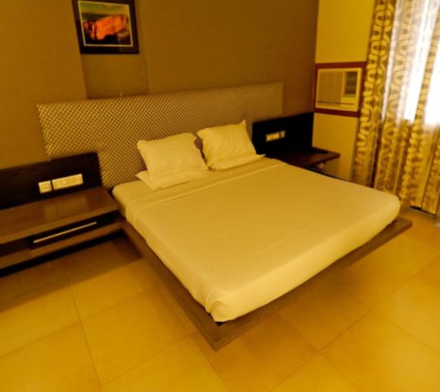 Hotel Rock Regency-1